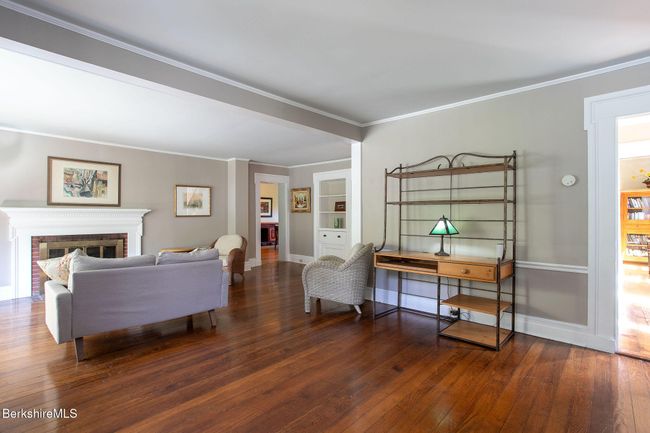 Main Living Room | Image 14