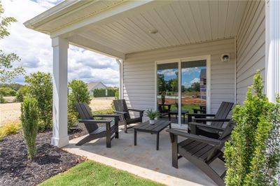 Covered Porch | Image 3