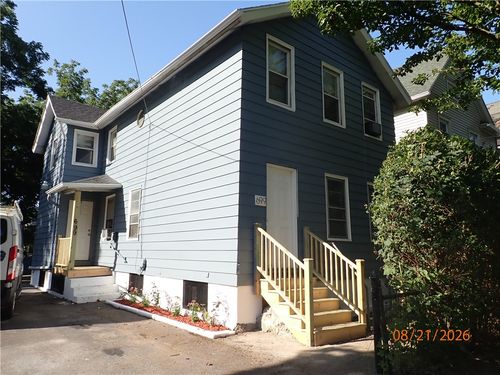 699 Smith St, Rochester, NY, 14606-1044 | Card Image