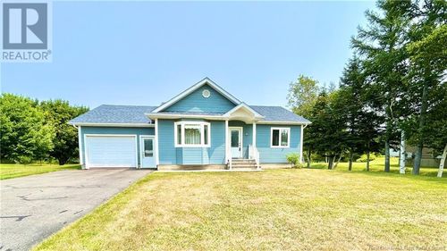61 St Simon Rd, Caraquet, NB, E1W1B3 | Card Image