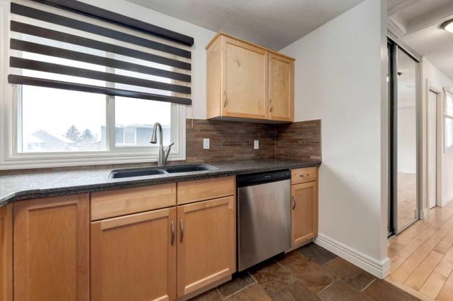 221 - 35 Glamis Green Sw, Home with 2 bedrooms, 1 bathrooms and 1 parking in Calgary AB | Image 17