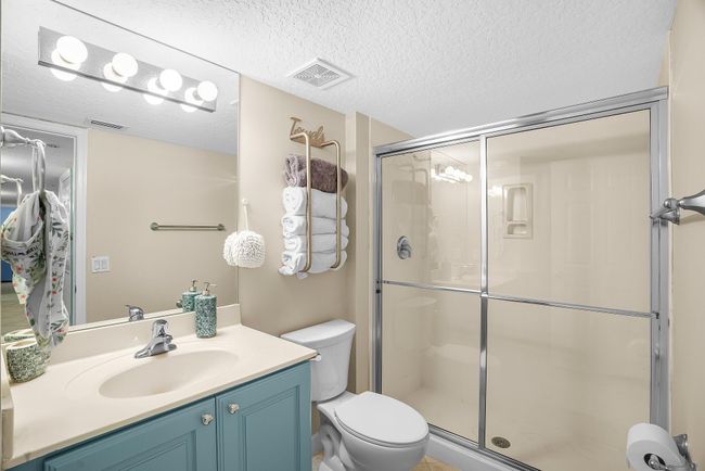 APT-1901 - 5049 N Highway A1a, Condo with 3 bedrooms, 2 bathrooms and null parking in Hutchinson Island FL | Image 42