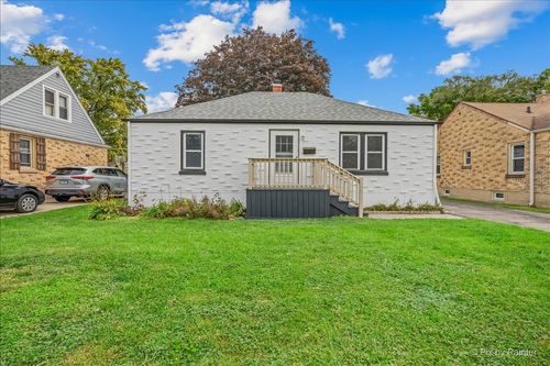 279 S Aldine Street, Elgin, IL, 60123 | Card Image