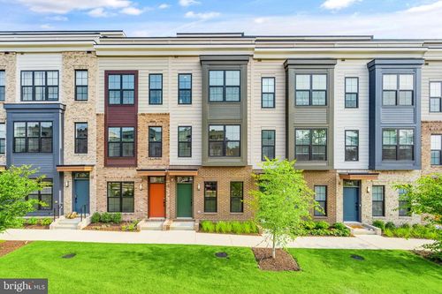7381 Old Airfield Ln, FALLS CHURCH, VA, 22042-7446 | Card Image