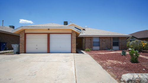 4553 Gen Maloney Cir, El Paso, TX, 79924-6839 | Card Image