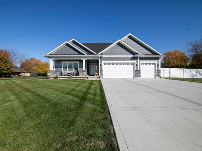 1148 Game Trail S, House other with 3 bedrooms, 3 bathrooms and 4 parking in Bourbonnais IL | Image 1