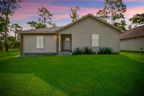 10920 Fairview Dr, Conroe, TX, 77385-9796 | Card Image