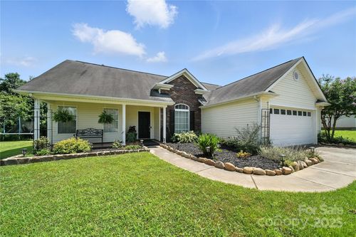 2701 Parkwest Dr, Albemarle, NC, 28001-8200 | Card Image