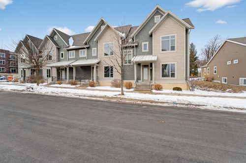 2817 No Oaks Rdg, Fitchburg, WI, 53711-5907 | Card Image