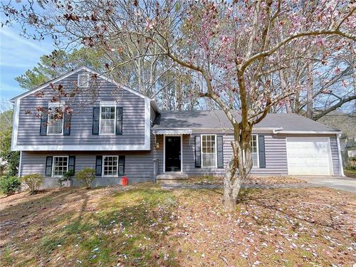 566 Aberdeen Dr, Stone Mountain, GA, 30083-4327 | Card Image