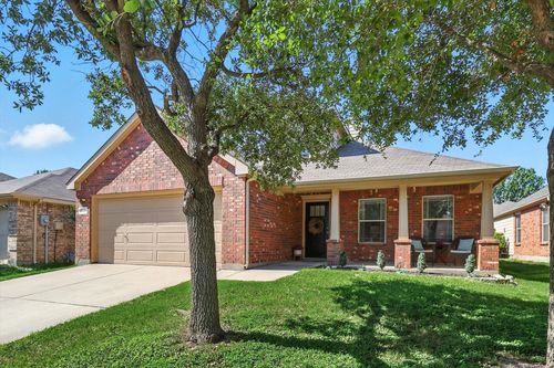 2936 Milby Oaks Dr, Fort Worth, TX, 76244-5539 | Card Image