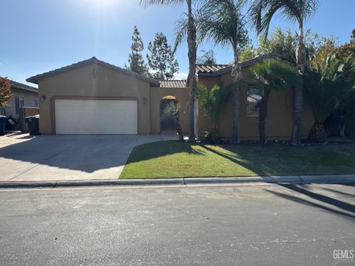 5011 Pelican Hill Dr, Bakersfield, CA, 93312-3986 | Card Image