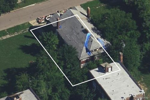 377 Tuxedo St, Highland Park, MI, 48203-3429 | Card Image