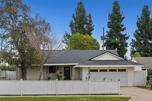 9054 Darby Ave, Northridge, CA, 91325-2709 | Card Image