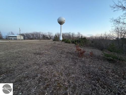 00 2nd St, Harrison, MI, 48625 | Card Image