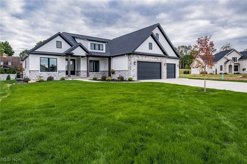 870 Honeysuckle Circle Nw, North Canton, OH, 44720 | Card Image