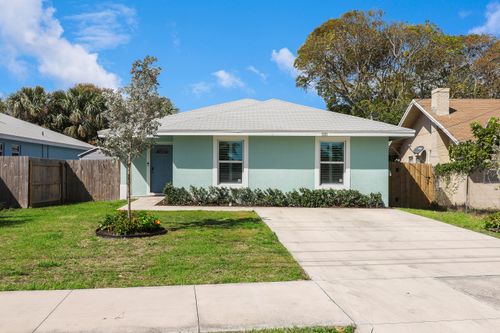 3121 Pinewood Ave, West Palm Beach, FL, 33407-5143 | Card Image