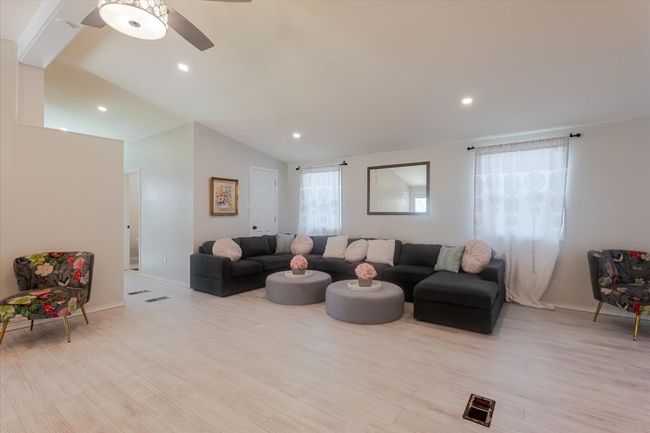 Living Room of Manufactured Home | Image 13