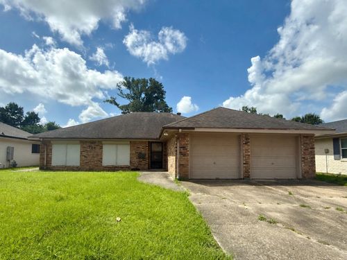 306 Richard Dr, Houma, LA, 70364-2532 | Card Image