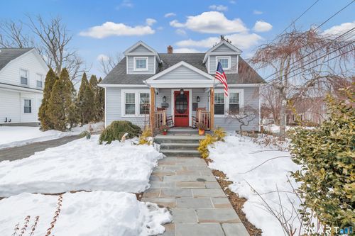 823 Nichols Ave, Stratford, CT, 06614-3930 | Card Image