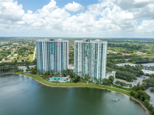 APT-1603N - 2641 N Flamingo Rd, Condo with 2 bedrooms, 2 bathrooms and null parking in Sunrise FL | Image 17