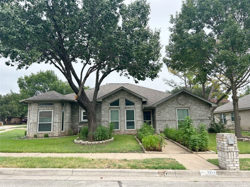 3324 Timber View Cir, Bedford, TX, 76021-3372 | Card Image