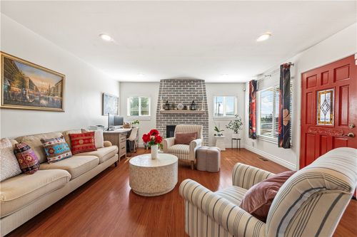 2389 Mayfield Ave, Montrose, CA, 91020 | Card Image