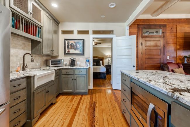514 W Austin St, Home with 2 bedrooms, 2 bathrooms and null parking in Fredericksburg TX | Image 35