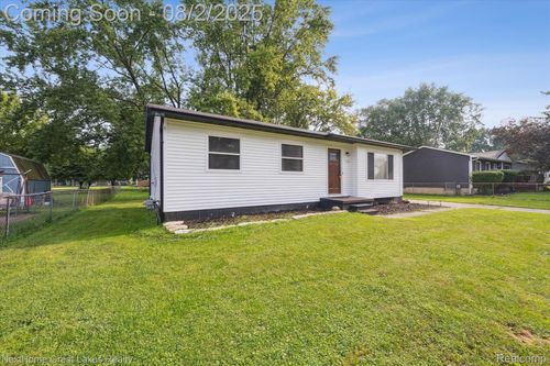 7223 Allegan Dr, Davison, MI, 48423-2379 | Card Image