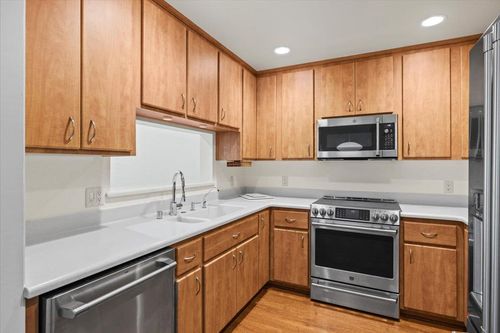 3606 Gold Creek Ln, Sacramento, CA, 95827-3754 | Card Image