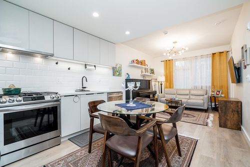 112-3038 St. George Street, Port Moody, BC, V3H0L3 | Card Image