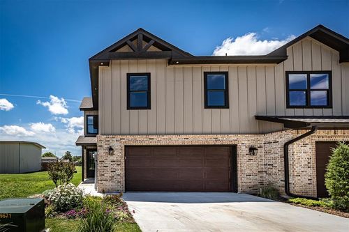 6716 Nw Willow Wood Loop, Lawton, OK, 73505-4298 | Card Image