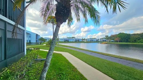 apt-b1-1001 Green Pine Blvd, West Palm Beach, FL, 33409-7010 | Card Image