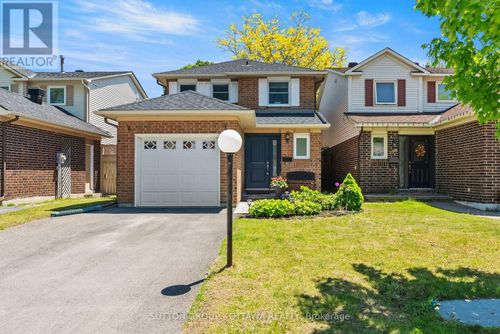 200 Mccurdy Dr, Kanata, ON, K2L2L6 | Card Image