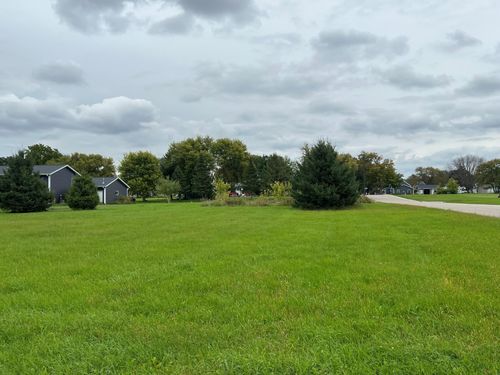 621 6th St, West Concord, MN, 55985 | Card Image