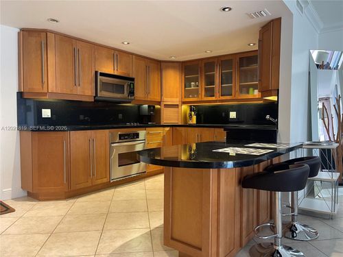 413-199 Ocean Lane Dr, Key Biscayne, FL, 33149 | Card Image