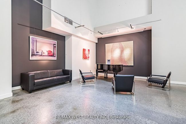 821 - 155 Dalhousie St, Condo with 2 bedrooms, 2 bathrooms and null parking in Toronto ON | Image 36