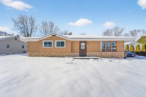 7504 Pheasant Trail, Caledonia, WI, 53402 | Card Image