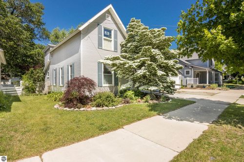 412 Franklin St, Traverse City, MI, 49686-2635 | Card Image