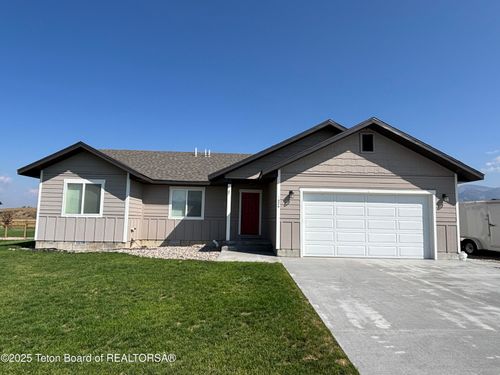 326 Wright St, Thayne, WY, 83127 | Card Image