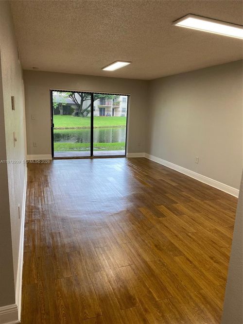 9981-9981 Nob Hill Ct, Sunrise, FL, 33351-4615 | Card Image