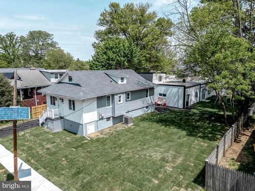 27 Cherry Ave, MAPLE SHADE, NJ, 08052-1727 | Card Image