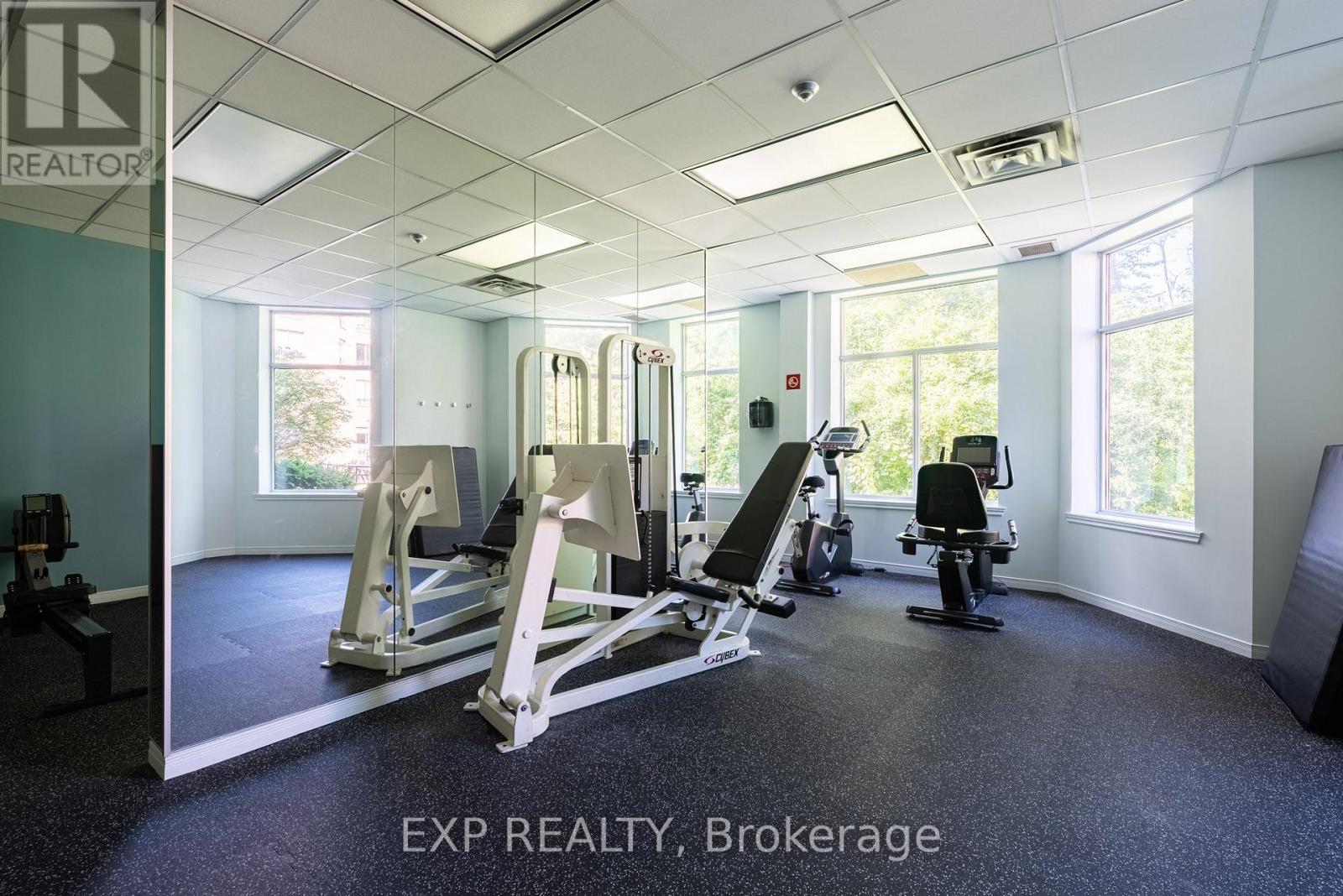 Residential Lease in Niagara Falls (Mt. Carmel) 3