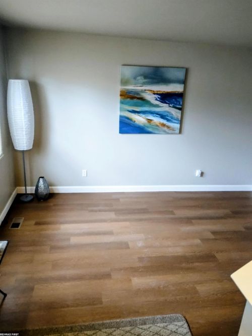 45547 Kensington Street, Utica, MI, 48317 | Card Image