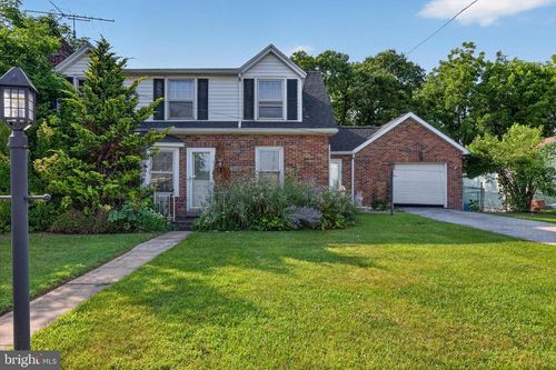 2400 Catherine St, YORK, PA, 17408-4706 | Card Image