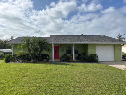 13408 Country Club Dr, TAVARES, FL, 32778-9788 | Card Image