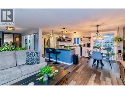 7519 Anglemont Dr, Anglemont, BC, V0E1M8 | Card Image