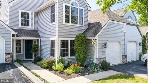 228 Hawthorne Ct N, READING, PA, 19610-1064 | Card Image