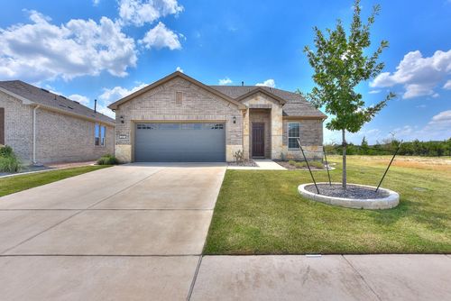 207 Bellows St, Georgetown, TX, 78633-2452 | Card Image