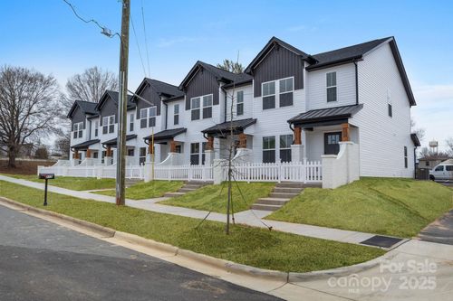 241 E Rice St, Landis, NC, 28088-1809 | Card Image